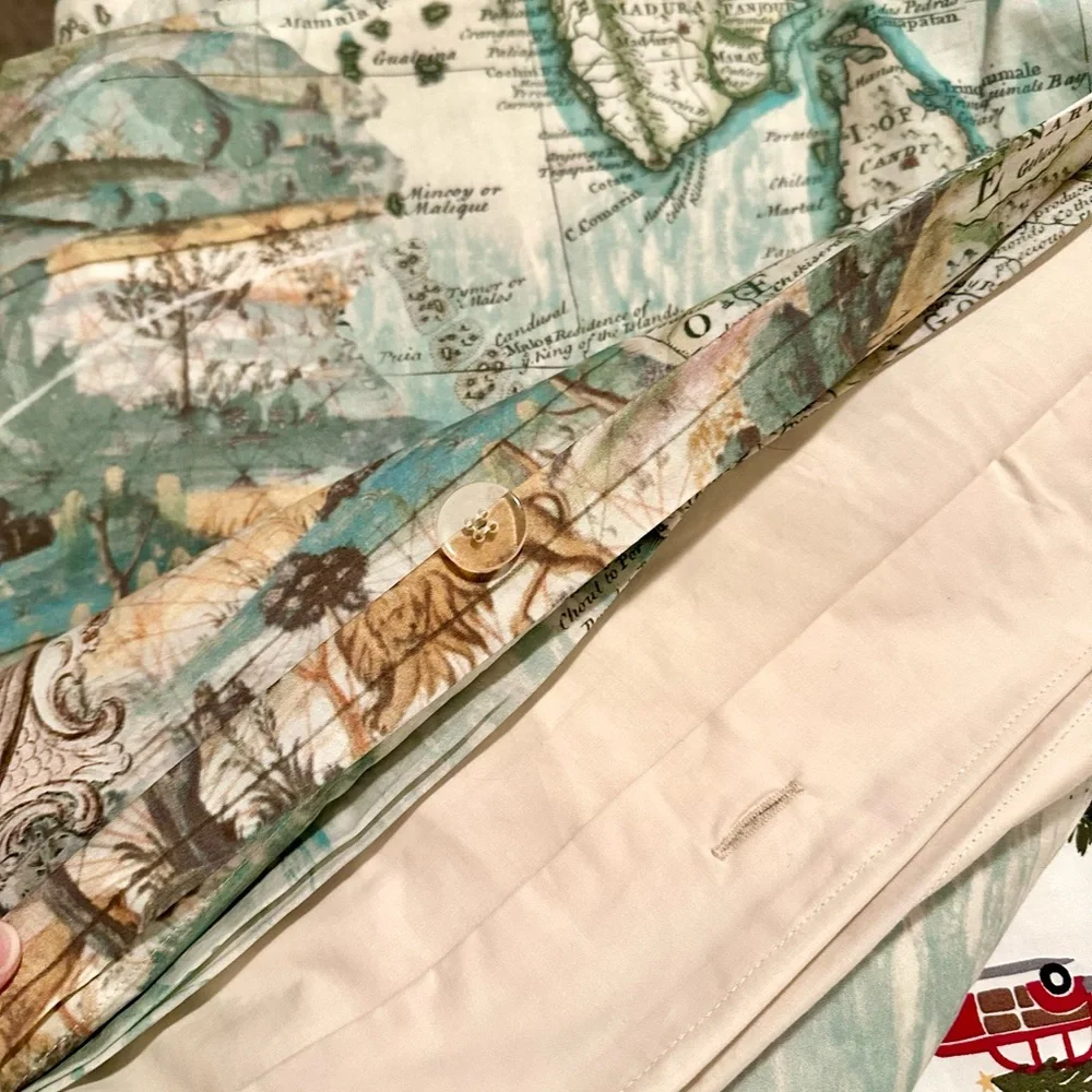 Pottery Barn World Map Duvet Cover & Shams. Blue and Cream King/CAL King